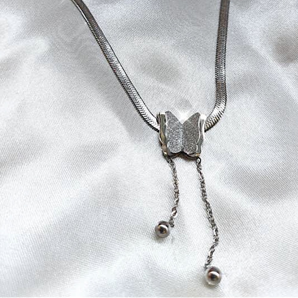 n e w | silver butterfly chain necklace
